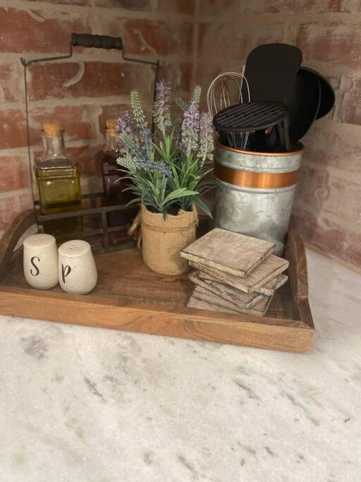 Cozy 2-Bedroom Farmhouse With Parking On Premise Смирна Экстерьер фото